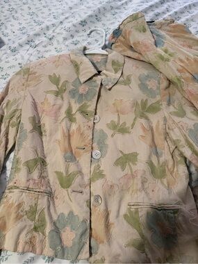 Burberry Pastel Floral Appliqué Blazer in Beige